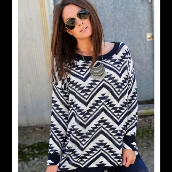 Aztec Sweater - Picture 4 of 4